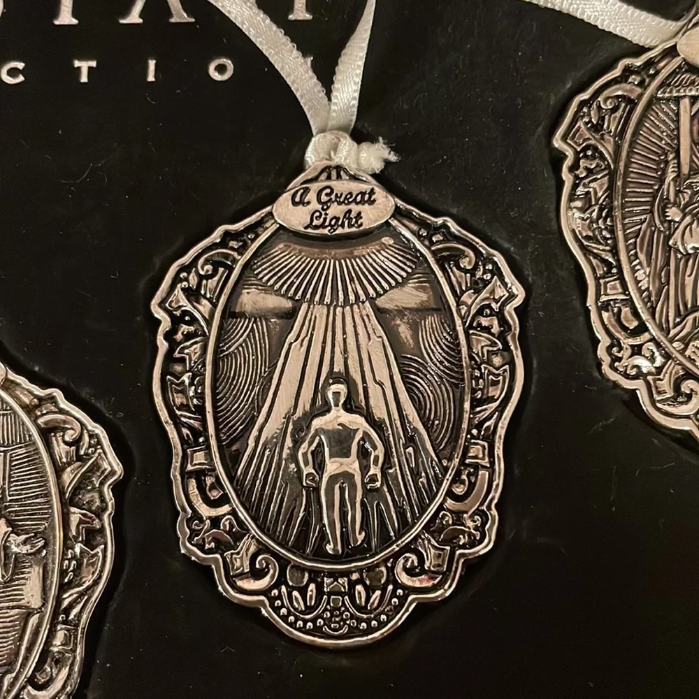 Messiah Collection Metal Silver Plated Christmas Ornaments‎ in Original Box 5 PC